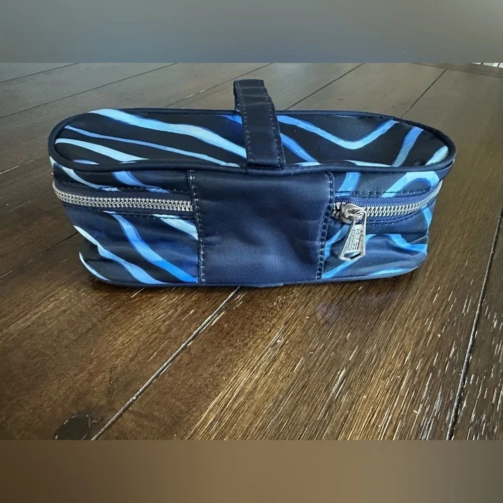 Aimee Kestenberg Blue Streaks Cosmetic Zip around Make-Up Case
